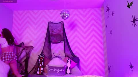 JADE online show from October 2025 04:13:01 AM