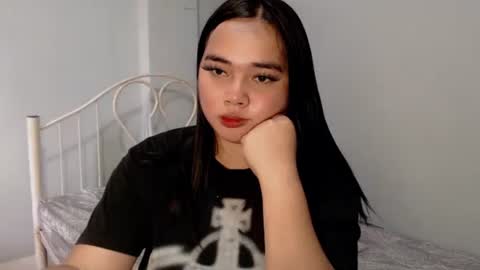 jade_suck online show from May 2026 02:17:01 AM