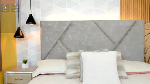 Alanis Cooper online show from November 2025 01:30:02 AM