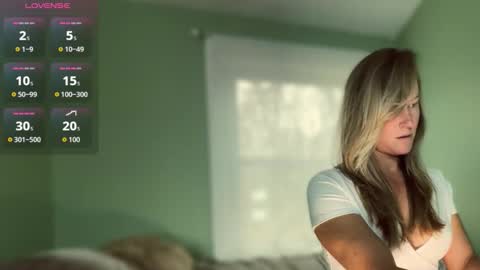 jadeamaryllis_ online show from November 2025 02:39:02 PM