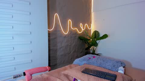 jadee__ online show from February 2025 02:05:02 AM