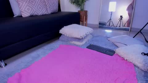 jadee__ online show from March 2026 03:11:01 AM