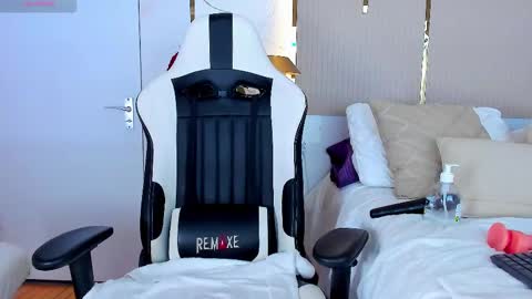 Jadeh online show from February 2025 12:30:01 AM