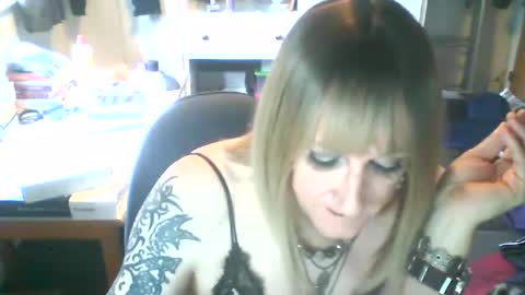 Snapshot of jadeladyboyminx chatting on January 2025 12:19:02 PM Jademinx online show from January 2025 12:19:02 PM