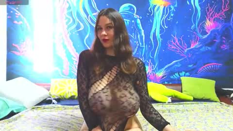 Jadelin Min online show from November 2025 07:29:02 AM