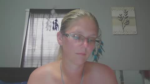JadeLuv online show from May 2026 06:04:02 PM