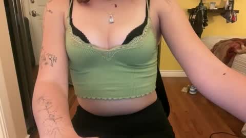 Snapshot of jadestarss chatting on November 2025 01:48:01 AM Jade 3 online show from November 2025 01:48:01 AM