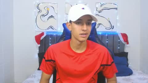 Hi guys im new 3 online show from December 2024 05:22:02 PM