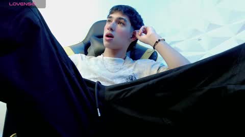 jake_tripp online show from December 2024 03:44:01 AM