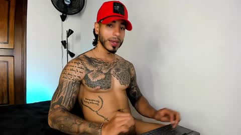 Snapshot of jakee_brown chatting on January 2025 03:23:02 AM Santiago online show from January 2025 03:23:02 AM