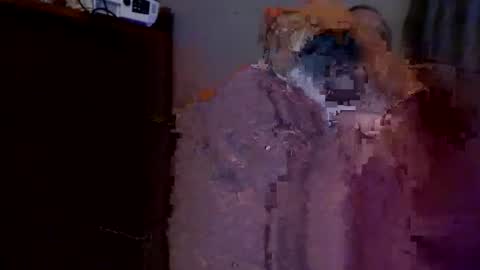 what you in too online show from October 2025 06:35:02 PM