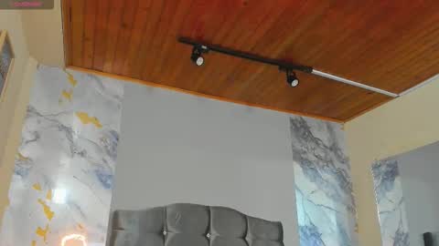 james_adamss_ online show from February 2026 12:03:01 PM