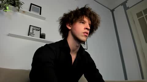 Snapshot of james_andersonn chatting on October 2025 05:13:01 PM James online show from October 2025 05:13:01 PM
