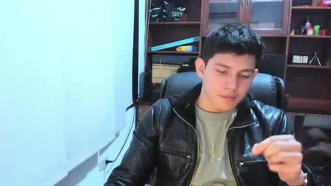 james_cr online show from February 2025 02:59:02 AM