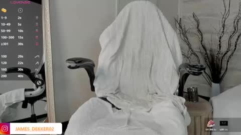 Snapshot of jamesdekker chatting on September 2025 08:21:01 PM jamesdekker online show from September 2025 08:21:01 PM