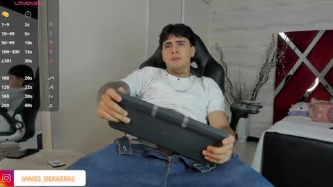 jamesdekker online show from October 2025 09:35:01 PM