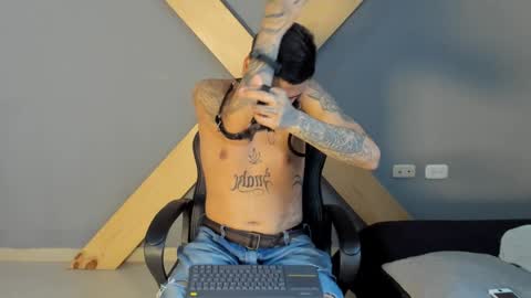 Snapshot of jamesinked_ chatting on December 2024 03:22:01 PM Jamesinked online show from December 2024 03:22:01 PM