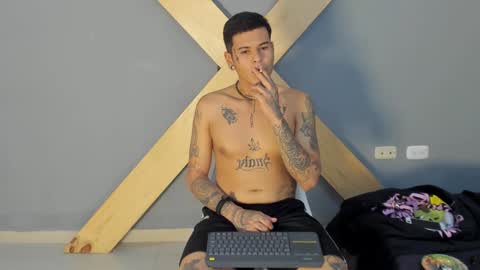 Snapshot of jamesinked_ chatting on December 2024 05:33:02 PM Jamesinked online show from December 2024 05:33:02 PM