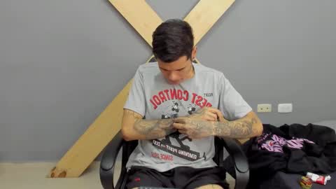 Snapshot of jamesinked_ chatting on December 2024 03:00:02 PM Jamesinked online show from December 2024 03:00:02 PM