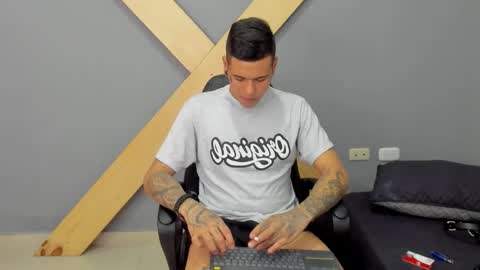 Snapshot of jamesinked_ chatting on December 2024 06:53:01 PM Jamesinked online show from December 2024 06:53:01 PM