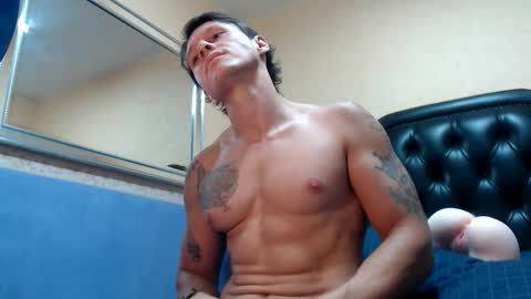 jamesmateo_ online show from September 2025 11:48:01 PM