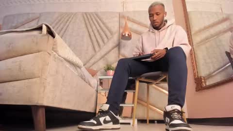 James  online show from February 2025 11:33:01 AM