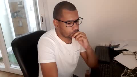 Snapshot of jamielonnas chatting on October 2025 07:37:02 AM Jamie Lonnas online show from October 2025 07:37:02 AM