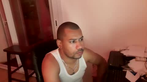 Snapshot of jamielonnas chatting on October 2025 04:51:01 PM Jamie Lonnas online show from October 2025 04:51:01 PM