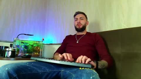 Snapshot of jamienoxus chatting on March 2025 08:35:02 PM Robbie online show from March 2025 08:35:02 PM