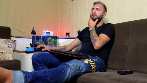 Snapshot of jamienoxus chatting on September 2025 05:18:02 AM Robbie online show from September 2025 05:18:02 AM