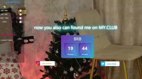 Snapshot of jane_meys chatting on January 2025 08:11:01 AM your kitty JANE roawww online show from January 2025 08:11:01 AM