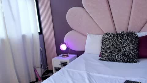 janedaviss online show from April 2026 07:59:02 PM