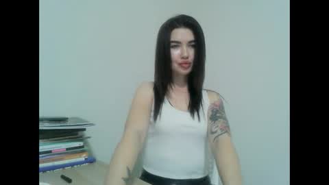 janeessa online show from April 2026 10:46:02 PM