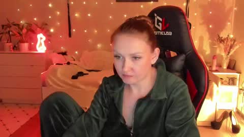 Snapshot of janegrey11 chatting on February 2025 03:56:02 AM Jane online show from February 2025 03:56:02 AM