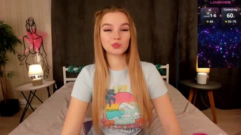 Snapshot of janetjennings chatting on December 2024 06:12:02 AM Day Alice Night Stella online show from December 2024 06:12:02 AM