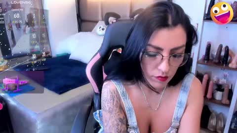 Snapshot of janette_rider chatting on March 2025 03:05:02 AM Janette rider online show from March 2025 03:05:02 AM