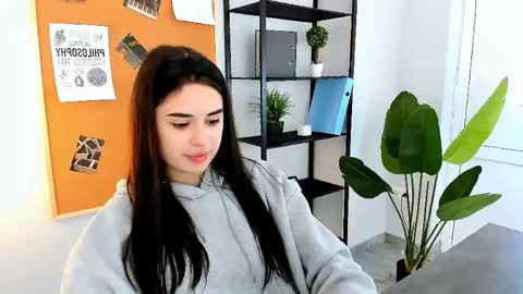 janicerivera online show from April 2026 05:45:02 AM