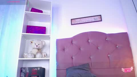 Janne online show from November 2025 04:18:02 PM