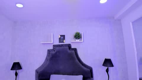 Janne  online show from October 2025 09:45:01 PM