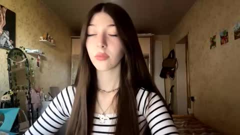 janntenpenny online show from September 2025 11:22:02 AM