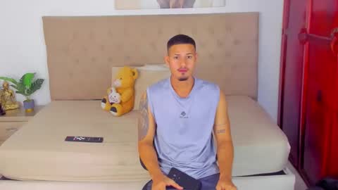 janomar01 online show from September 2025 06:41:02 PM