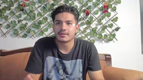 janus_m online show from December 2024 02:02:01 PM