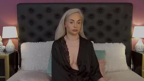 jaquelinemerlot online show from April 2026 07:03:02 AM