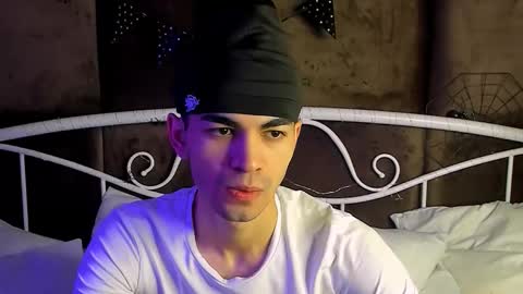 Jaremy online show from November 2025 08:33:02 PM