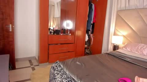 Snapshot of jasmin_melons chatting on June 2026 03:01:02 AM jasmin_melons online show from June 2026 03:01:02 AM