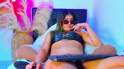 jasmin trans femboy ebony bigcock online show from January 2025 05:54:01 PM