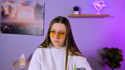 jasmine_fly online show from November 2025 09:32:01 AM