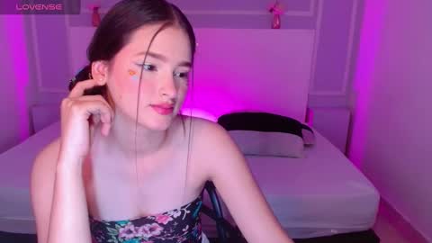 Snapshot of jasminebella0 chatting on March 2025 08:40:01 PM Jazmin online show from March 2025 08:40:01 PM