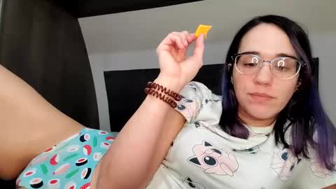 jasmineelizabeth online show from January 2025 10:45:01 AM