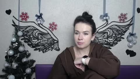 JasmineKouch online show from December 2025 07:53:02 PM